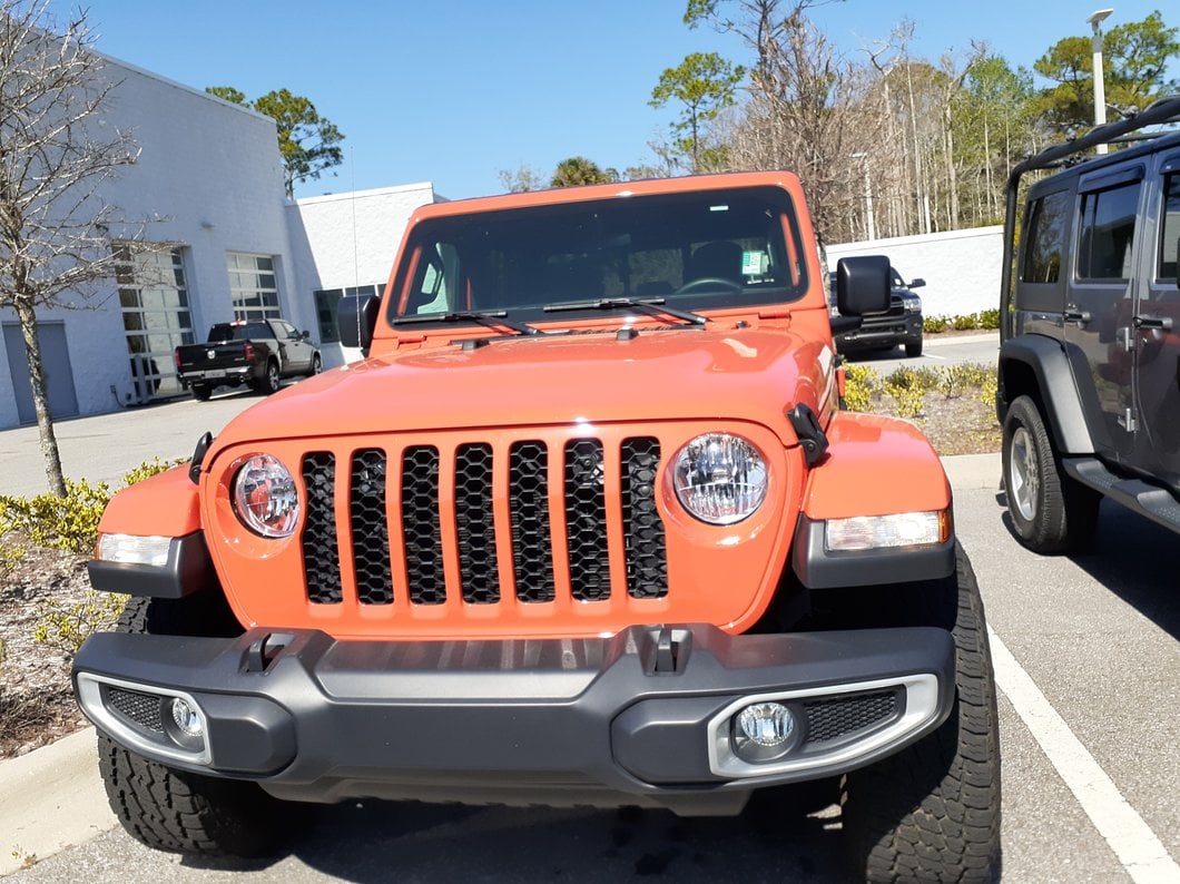 Raxiom Axial Series Nighthawk LED Fog Lights (20-25 Jeep Gladiator JT Sport)