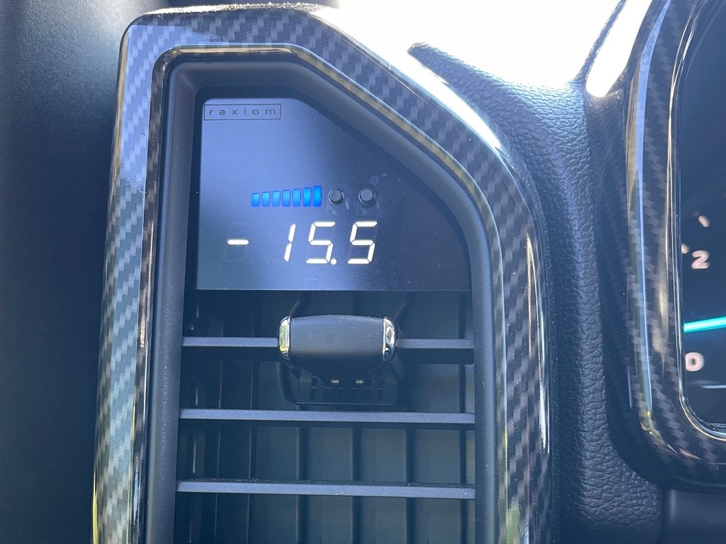 Raxiom Vent Integrated Boost Gauge without Vent Housing (15-20 F-150)