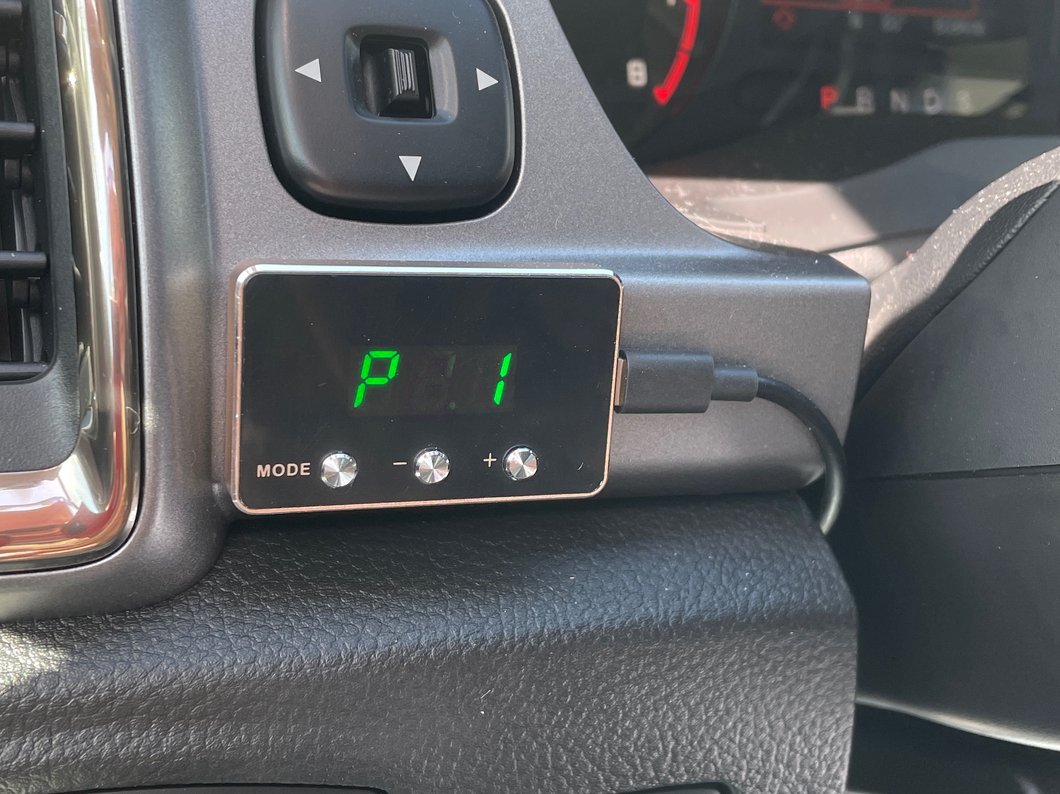 Raxiom SpeedForm Series Throttle Controller (19-25 Ranger)