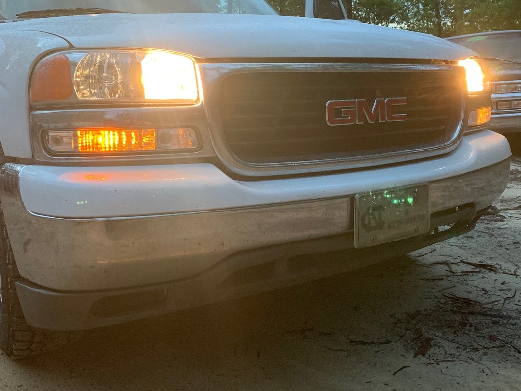 Raxiom Axial Series OEM Style Crystal Replacement Headlights; Chrome Housing; Clear Lens (99-06 Sierra 1500)