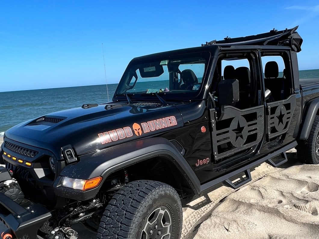 Raxiom Axial Series 7-Inch LED Daymaker Headlights; Chrome Housing; Clear Lens (20-25 Jeep Gladiator JT)