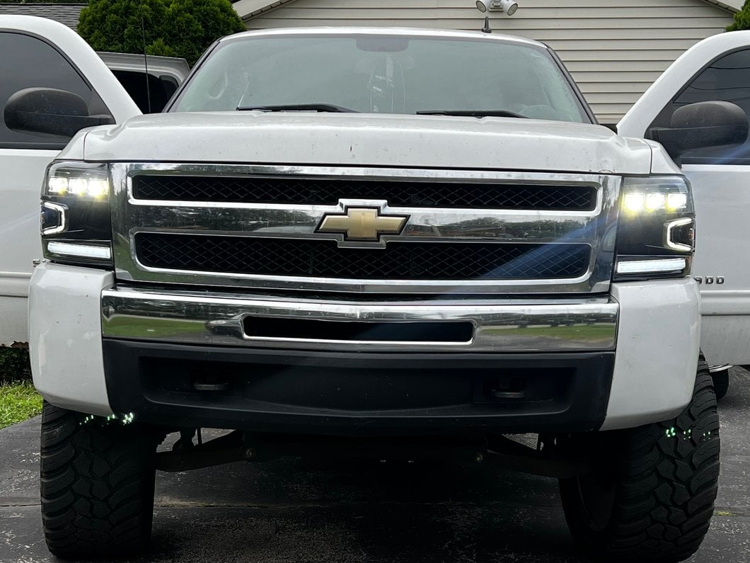 Raxiom LED Projector Headlights; Black Housing; Clear Lens (07-13 Silverado 1500)