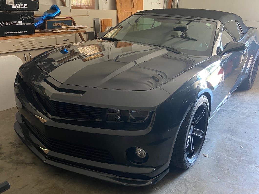 Raxiom SpeedForm Series Throttle Controller (10-15 Camaro)