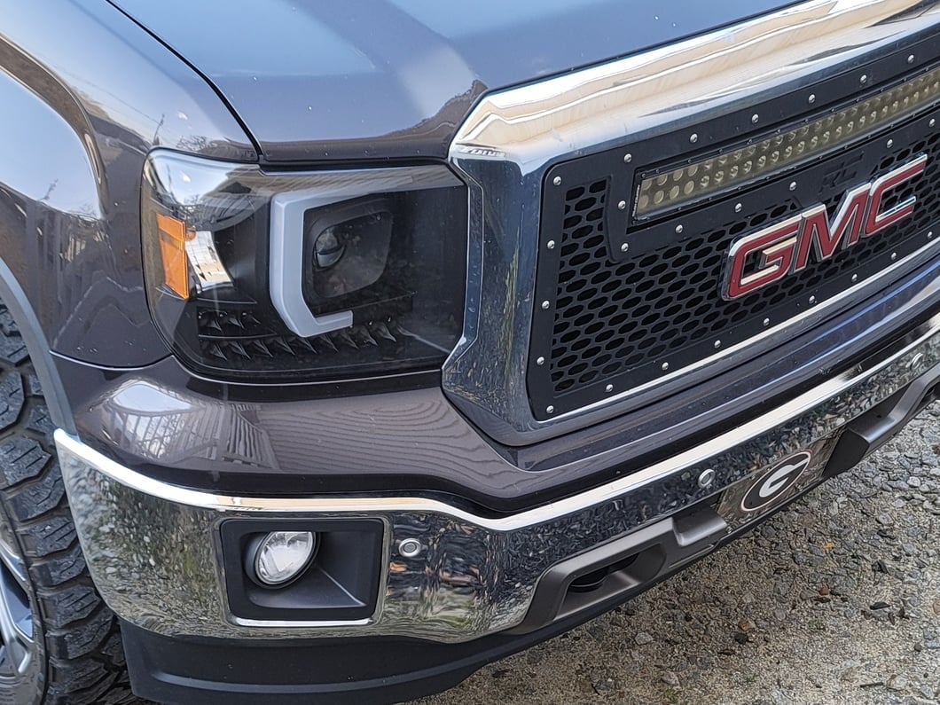 Raxiom Axial Series Projector Headlights; Black Housing; Clear Lens (14-15 Sierra 1500 w/ Factory Halogen Headlights)