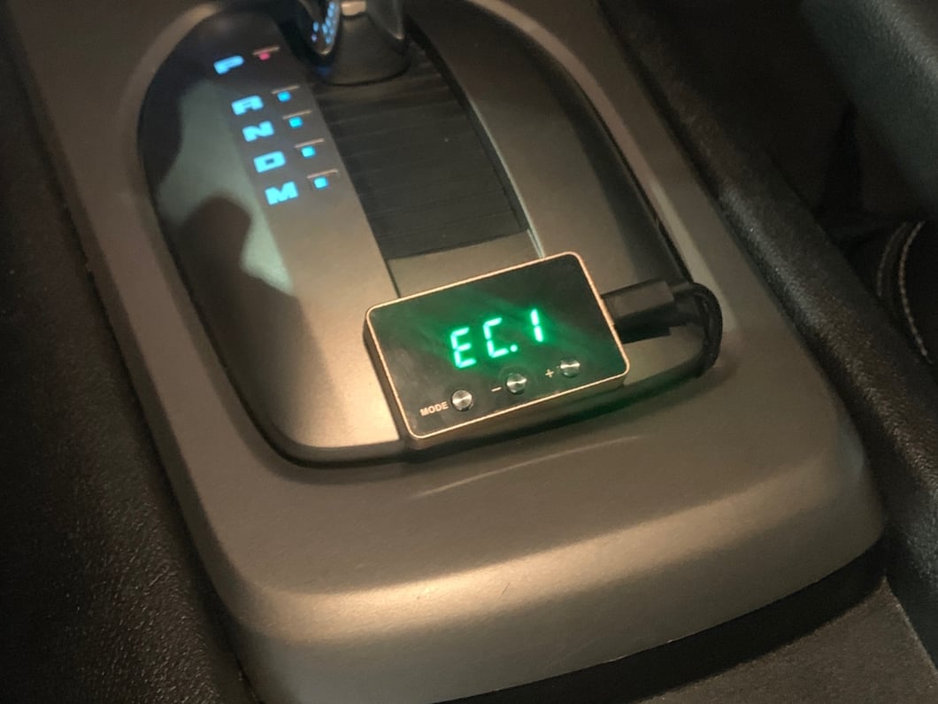 Raxiom SpeedForm Series Throttle Controller (10-15 Camaro)