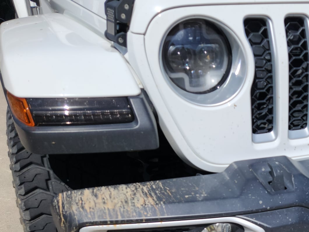 Raxiom Axial Series Sequential Turn Signal LED Side Marker Lights (20-25 Jeep Gladiator JT w/ Factory LED Light Package)