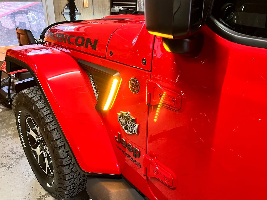 Raxiom LED Fender Vent Lighting with DRL and Turn Signal (18-25 Jeep Wrangler JL)