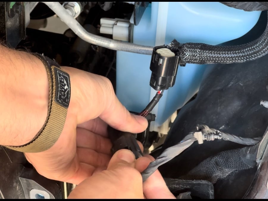 Raxiom Axial Series Anti-Flicker Harness Kit (20-25 Jeep Gladiator JT)