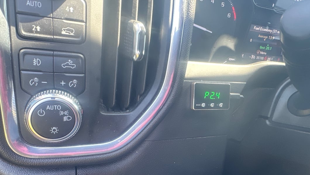 Raxiom SpeedForm Series Throttle Controller (19-25 Sierra 1500)
