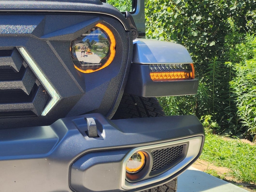 Raxiom Axial Series Sequential Turn Signal LED Side Marker Lights (18-25 Jeep Wrangler w/ Factory LED Light Package)