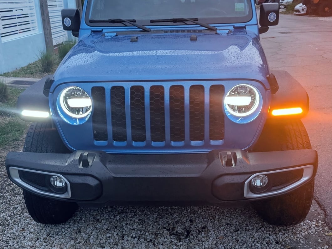Raxiom Axial Series 9-Inch LED Headlights; Black Housing; Clear Lens (20-25 Jeep Gladiator JT w/ Factory Halogen Headlights)