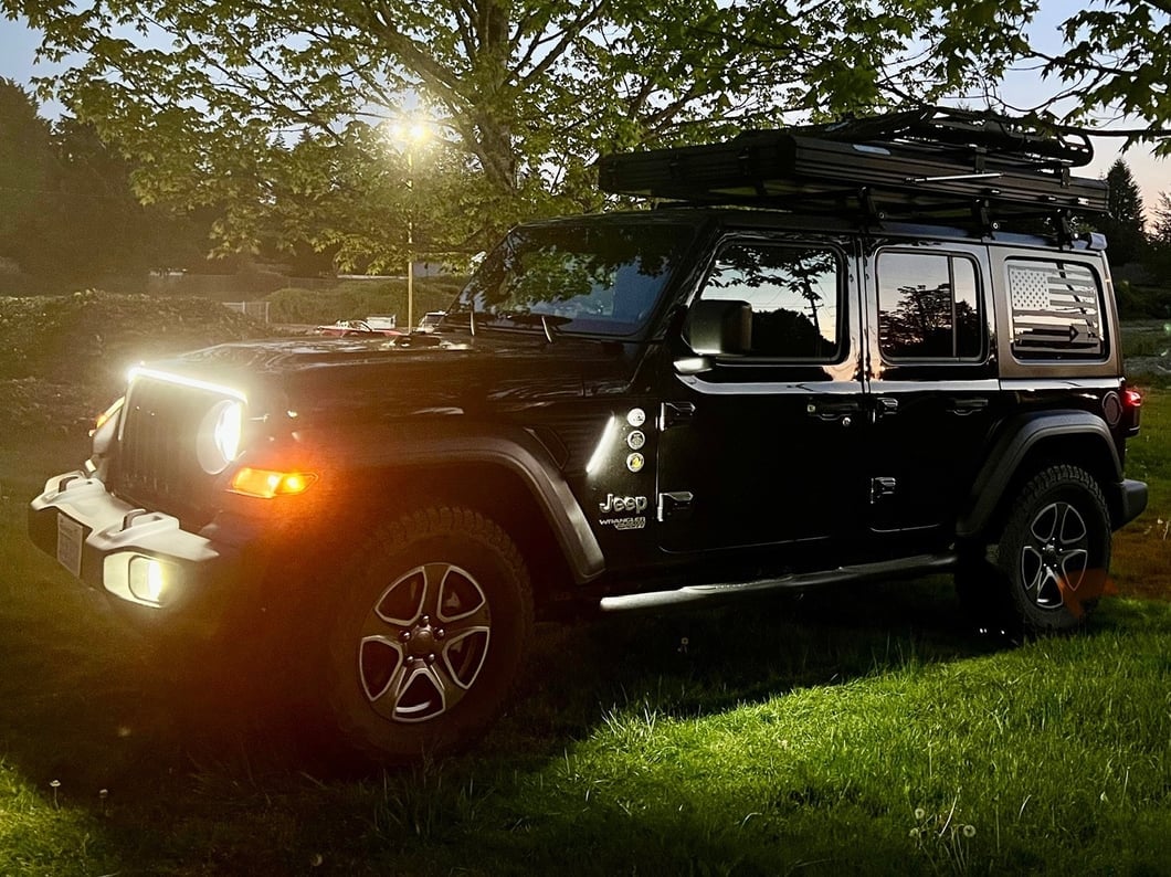 Raxiom LED Fender Vent Lighting with DRL and Turn Signal (18-25 Jeep Wrangler JL)