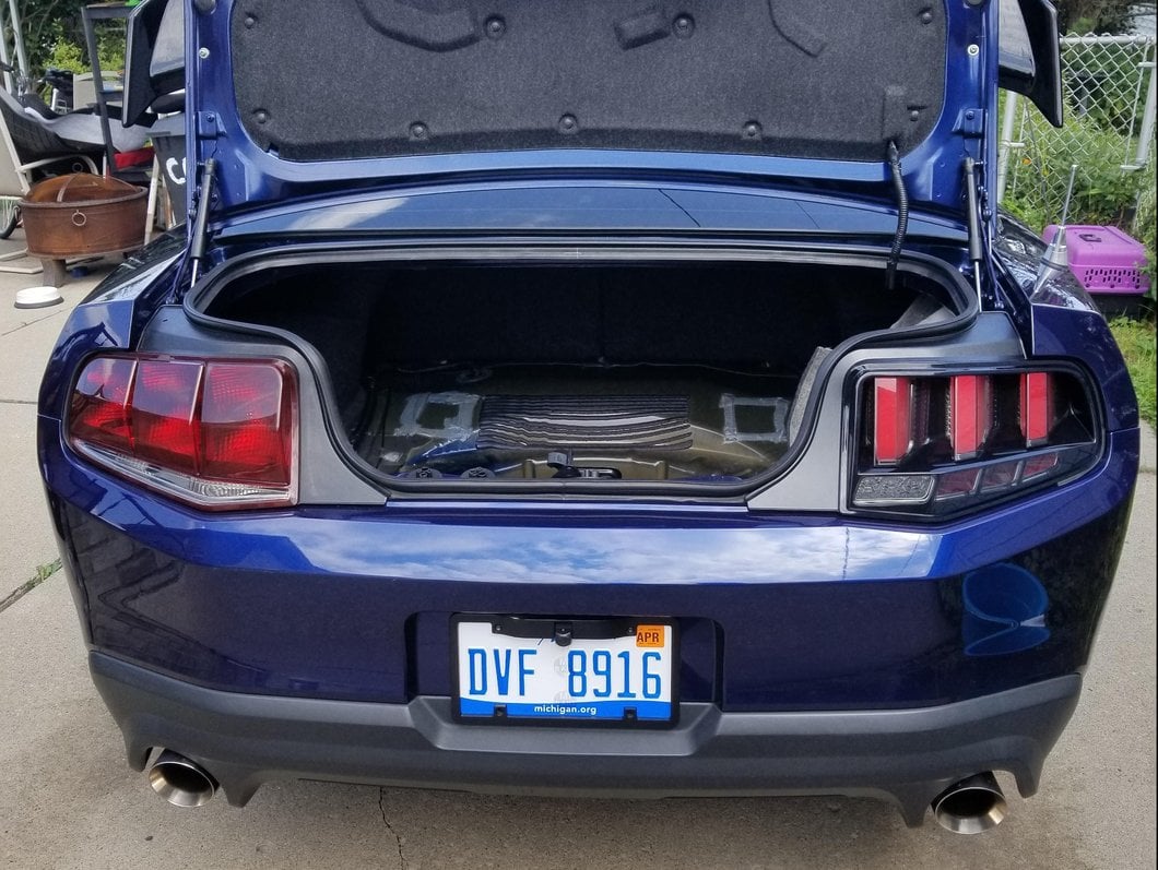 Raxiom Third Brake Light Flasher (05-14 Mustang)