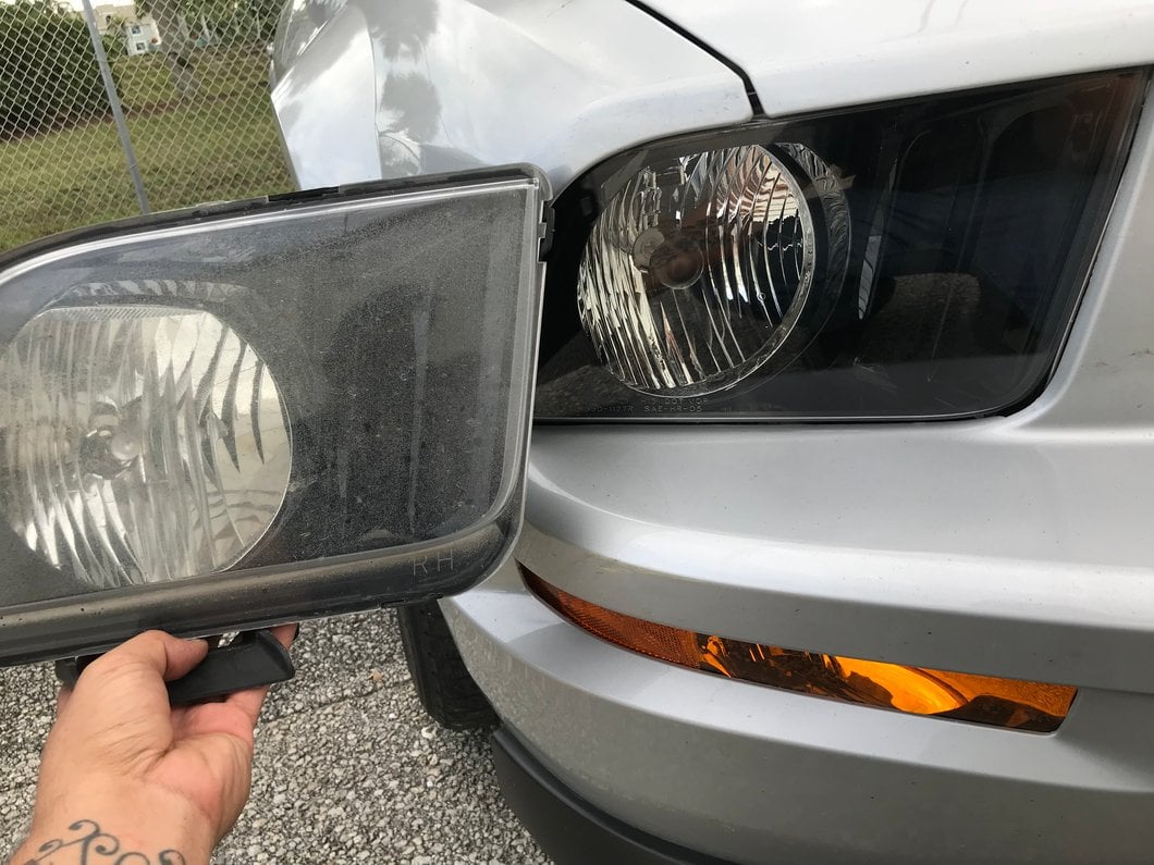 Raxiom Axial Series Stock Replacement Headlights; Black Housing; Clear Lens (05-09 Mustang w/ Factory Halogen Headlights, Excluding GT500)