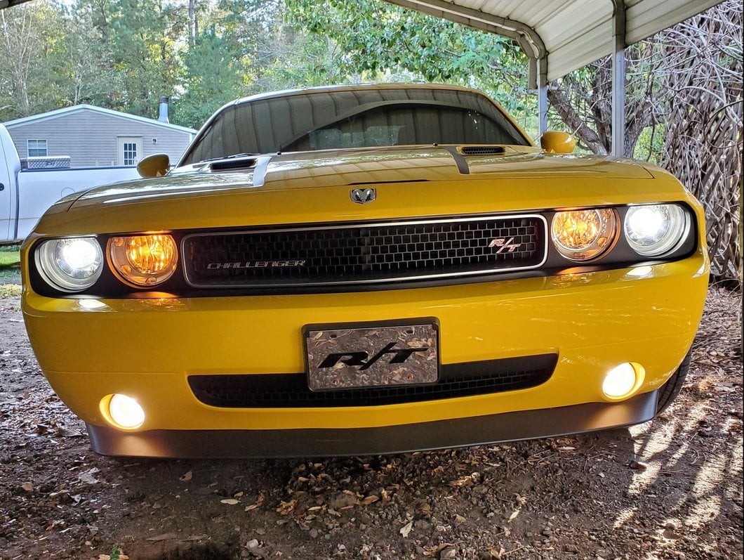 Raxiom Elite Fog Light Bulbs; H10 (08-10 Challenger)