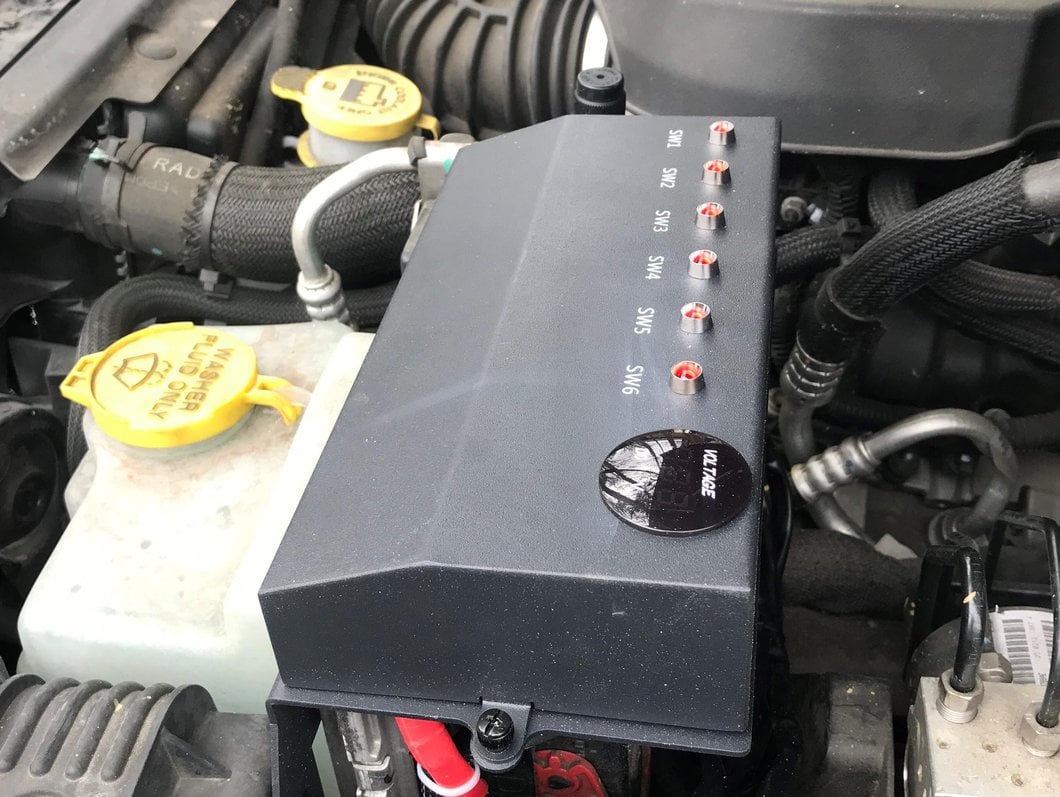 Raxiom Control Box with Switch Panel (07-18 Jeep Wrangler JK)