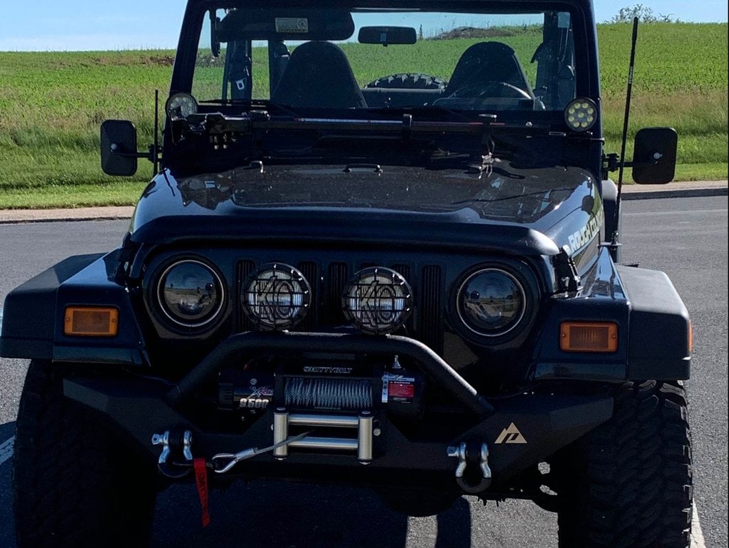 Raxiom Elite Fog Light Bulbs (97-06 Jeep Wrangler TJ)