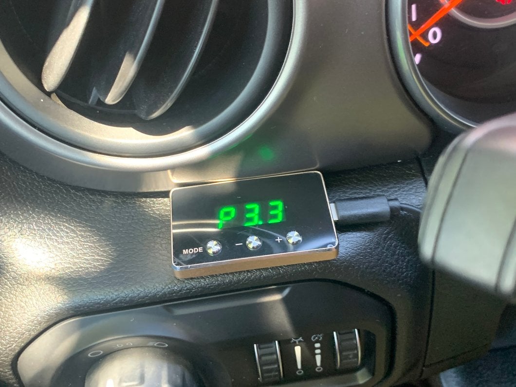 Raxiom SpeedForm Series Throttle Controller (18-25 Jeep Wrangler JL)
