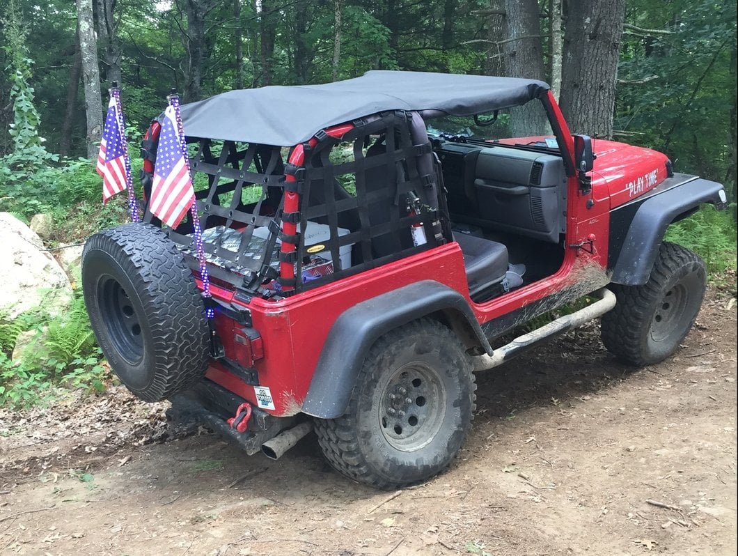 Raxiom Elite Fog Light Bulbs (97-06 Jeep Wrangler TJ)