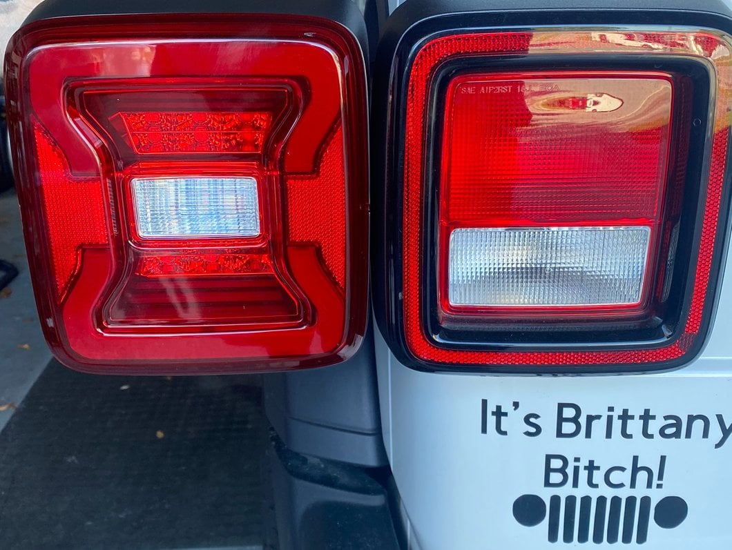 Raxiom LED Tail Lights; Black Housing; Red Lens (18-25 Jeep Wrangler JL w/ Factory Halogen Tail Lights & w/o Blind Spot Detection)