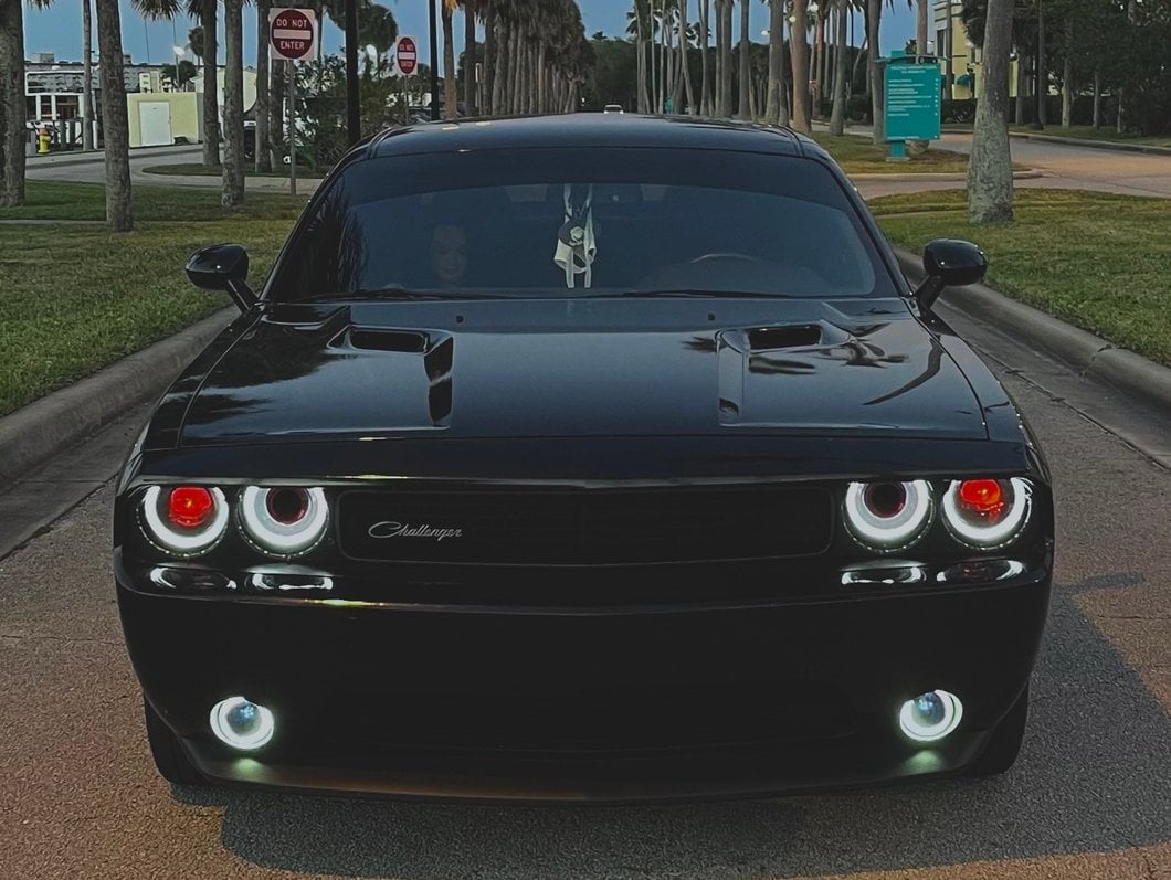 Raxiom Halo Projector Headlights with Sequential Turn Signals; Black Housing; Clear Lens (08-14 Challenger w/ Factory Halogen Headlights)