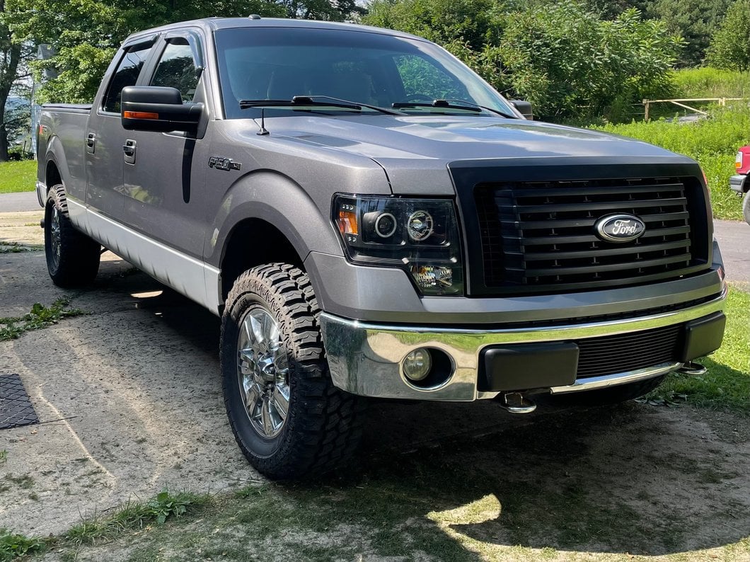 Raxiom Super White LED Halo Projector Headlights; Black Housing; Clear Lens (09-14 F-150 w/ Factory Halogen Headlights)