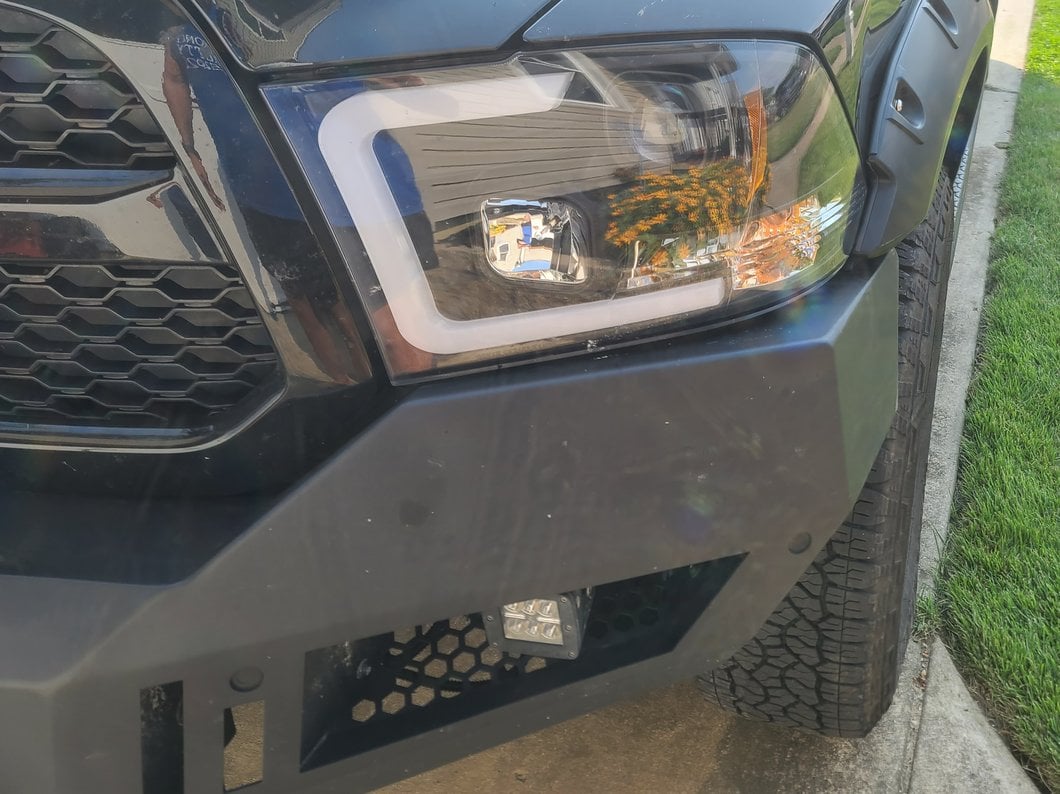 Raxiom Axial Series 3-Inch 6-LED Cube Light; Spot Beam (Universal; Some Adaptation May Be Required)