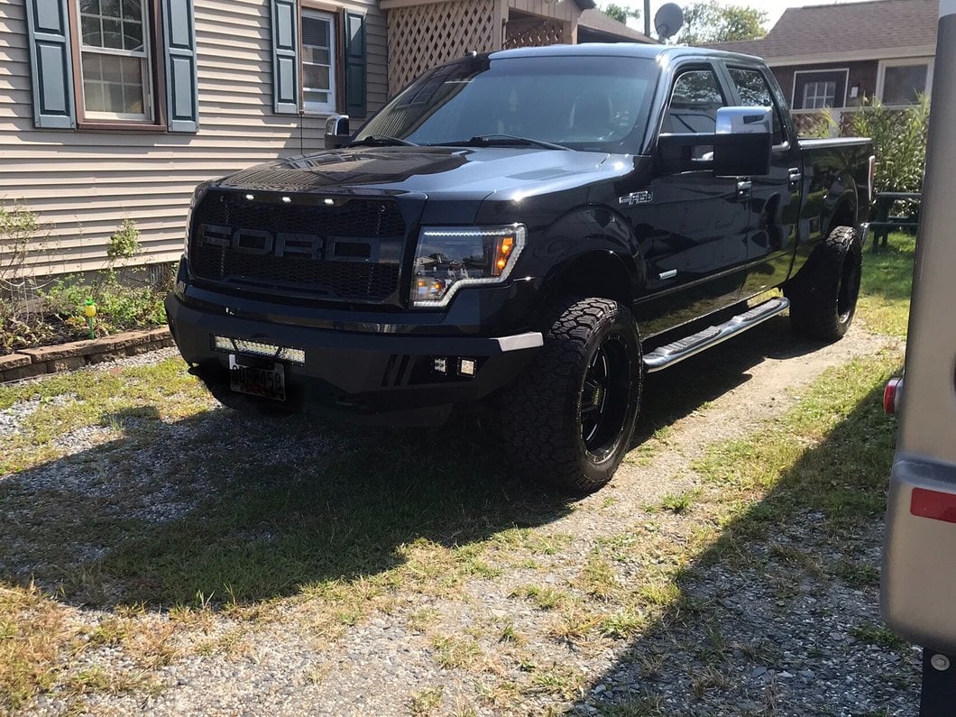 Raxiom Axial Series H10 Fog Light Wire Harness Adapter Set (99-25 F-150)