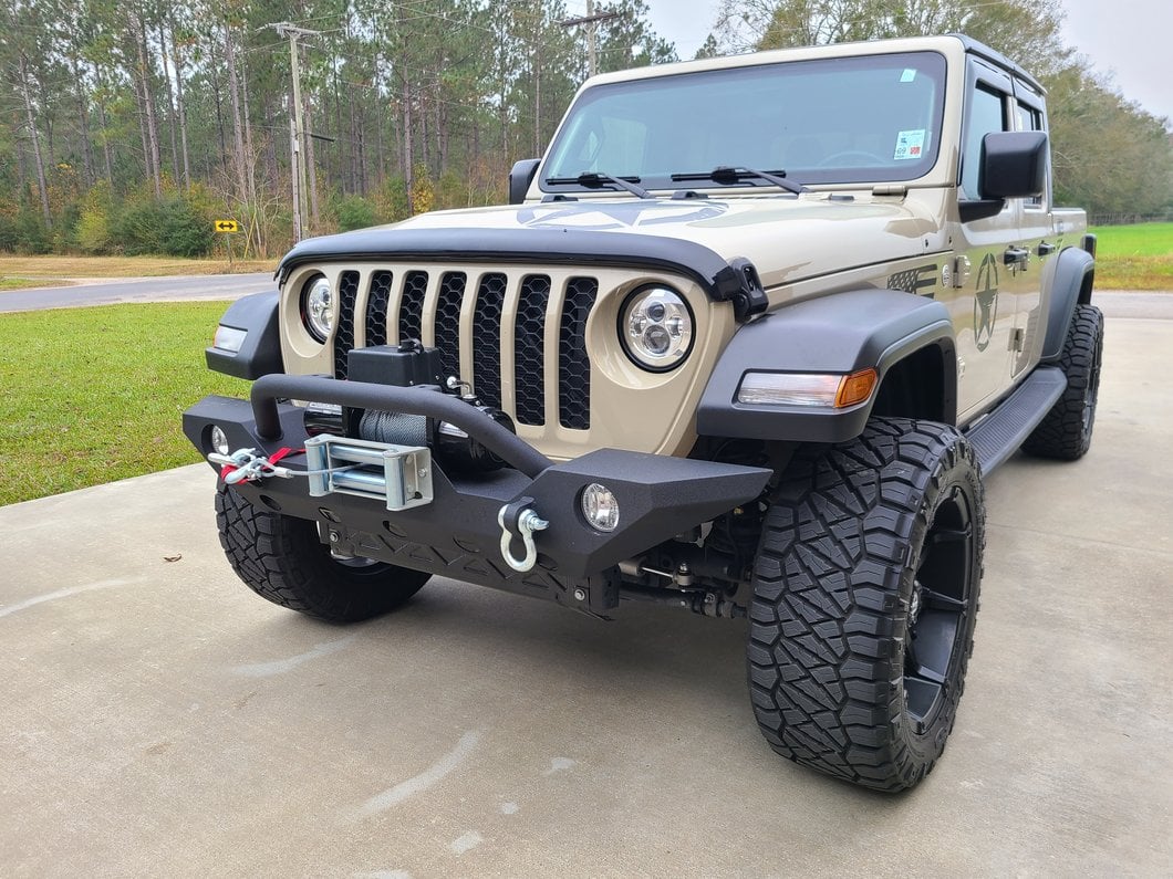 Raxiom Axial Series 7-Inch LED Daymaker Headlights; Chrome Housing; Clear Lens (20-25 Jeep Gladiator JT)