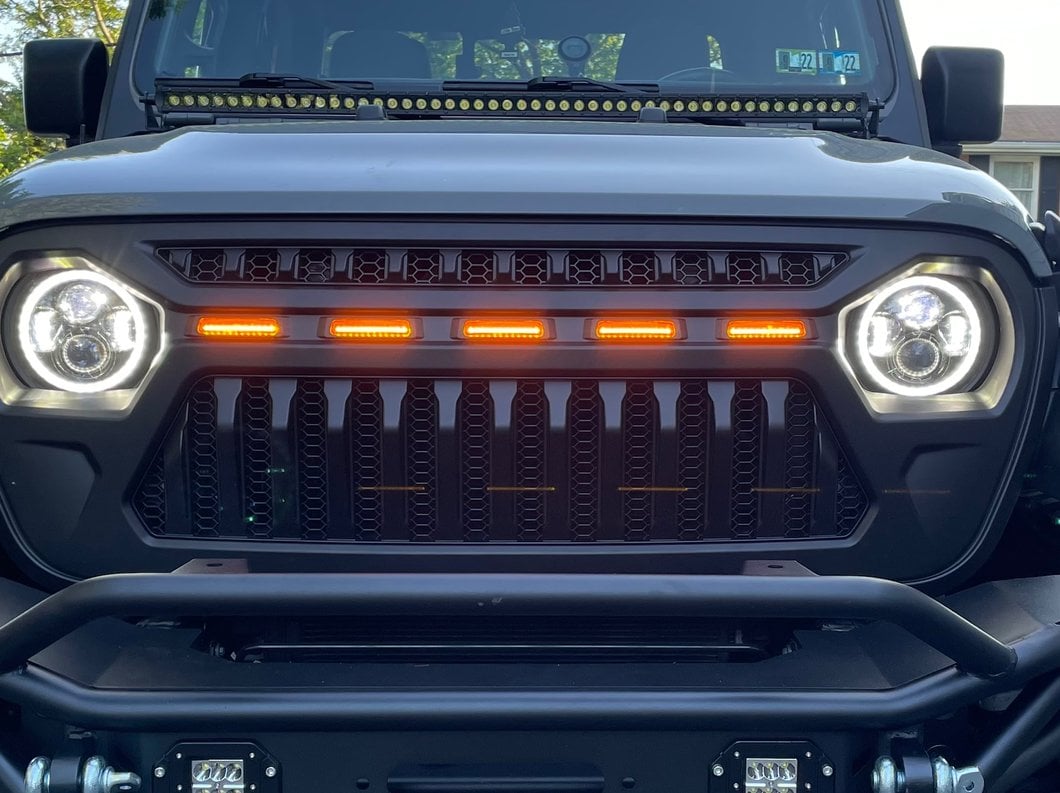 Raxiom Axial Series 7-Inch LED Halo Headlights with DRL and Amber Turn Signals; Black Housing; Clear Lens (20-25 Jeep Gladiator JT)