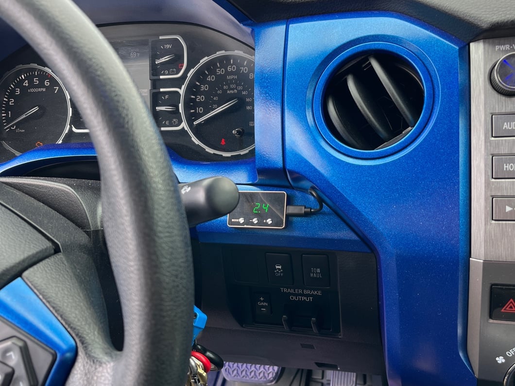 Raxiom SpeedForm Series Throttle Controller (07-25 Tundra)