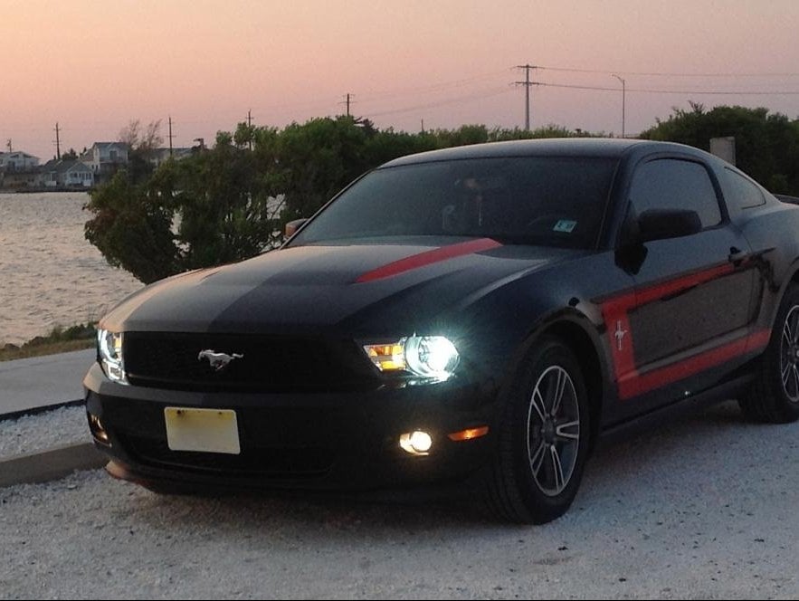 Raxiom OE Style Fog Lights (10-12 Mustang V6)