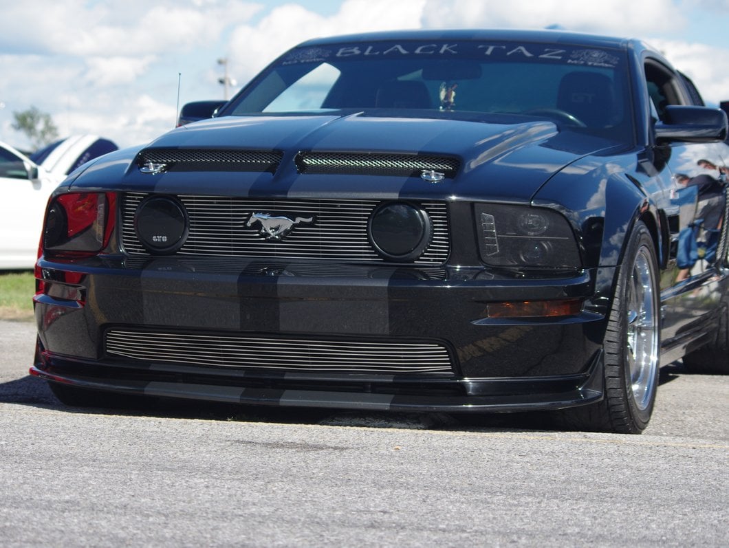Raxiom LED Halo Projector Headlights; Black Housing; Smoked Lens (05-09 Mustang w/ Factory Halogen Headlights, Excluding GT500)