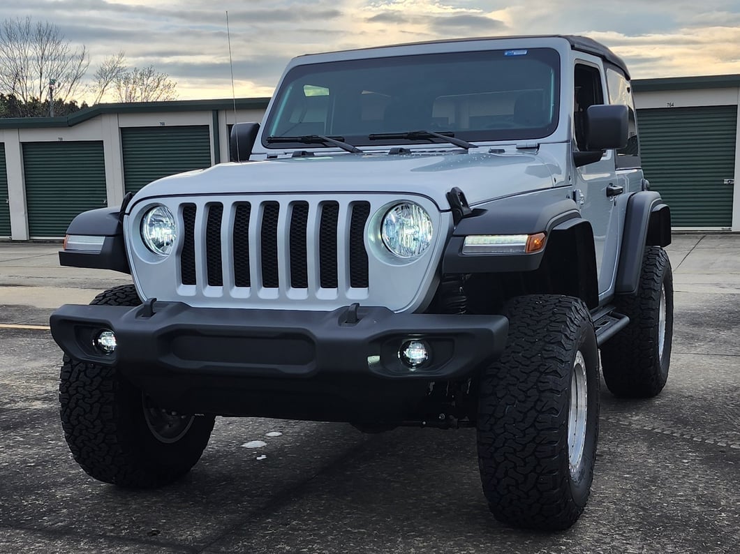 Raxiom Axial Series LED Fog Lights (18-25 Jeep Wrangler JL)