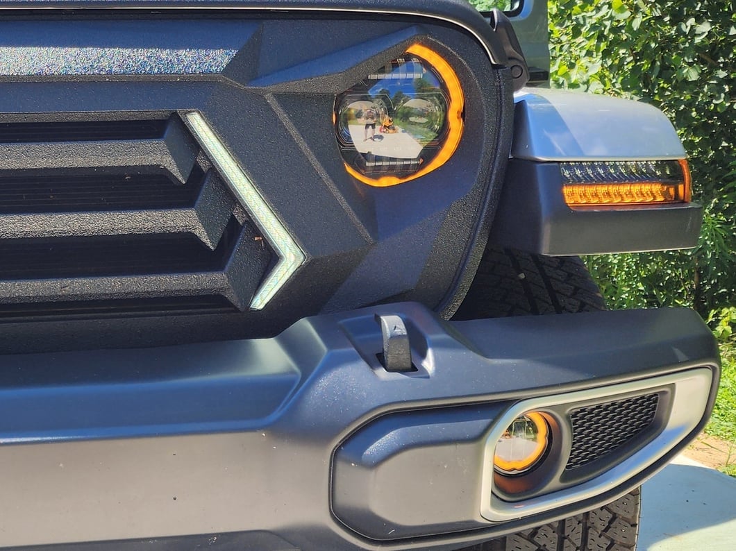 Raxiom Axial Series Angel Eye LED Fog Lights (18-25 Jeep Wrangler JL)