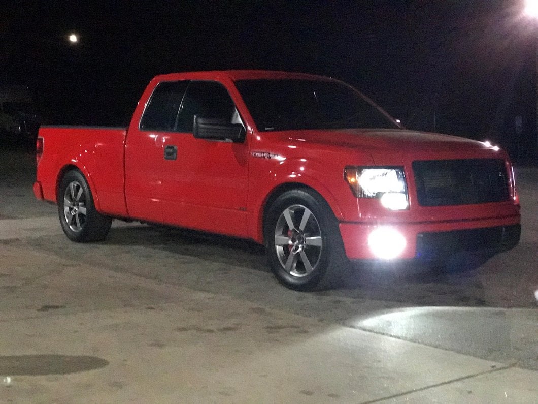 Raxiom Axial Series 1400 Lumen LED Fog Light Conversion Kit; H10 (99-25 F-150, Excluding 02-03 Harley Davidson)