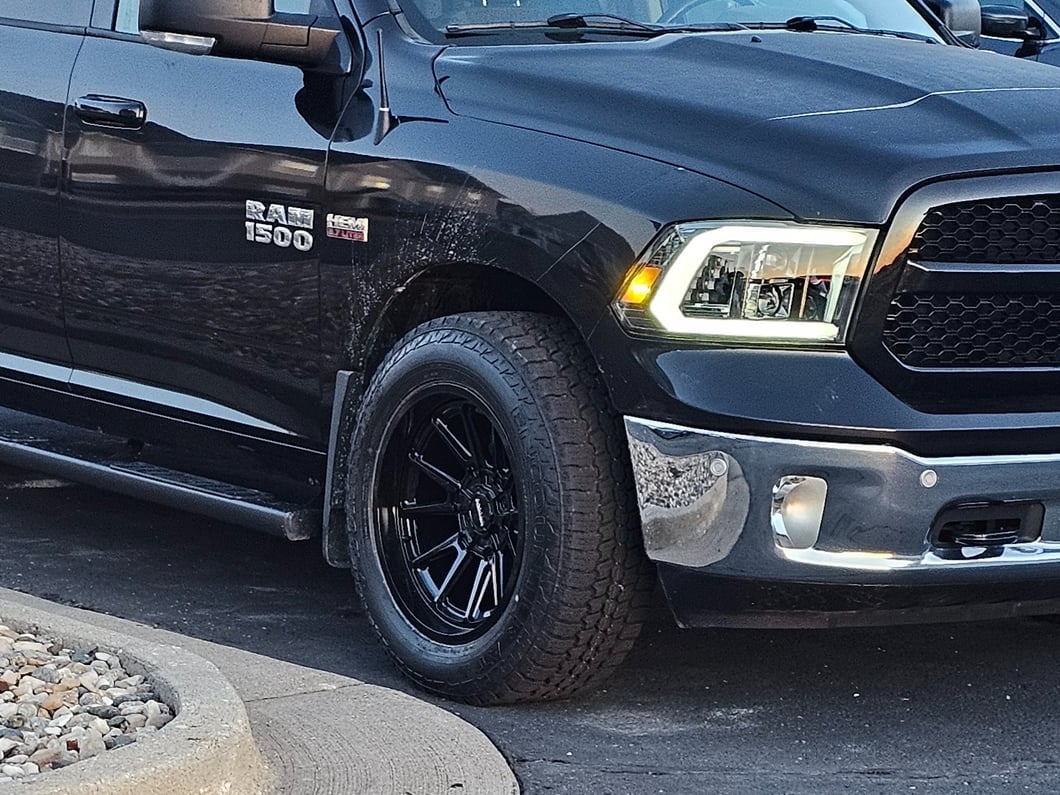 Raxiom LED Halo Surround Headlights; Black Housing; Clear Lens (09-18 RAM 1500)