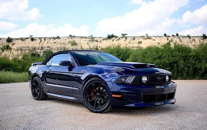 Raxiom Axial Series HID Bulb Upgrade; 6000K (10-23 Mustang w/ Factory HID Headlights)