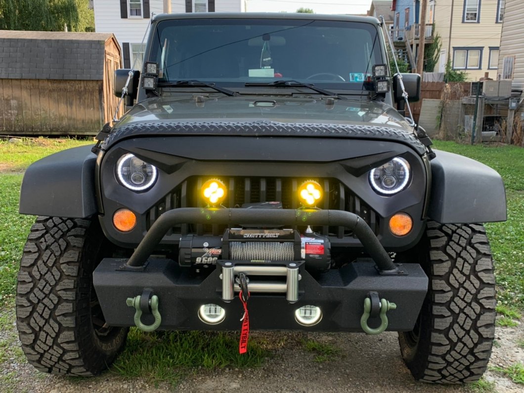 Raxiom Axial Series 3-Inch 4-LED Cube Light; Spot Beam (Universal; Some Adaptation May Be Required)