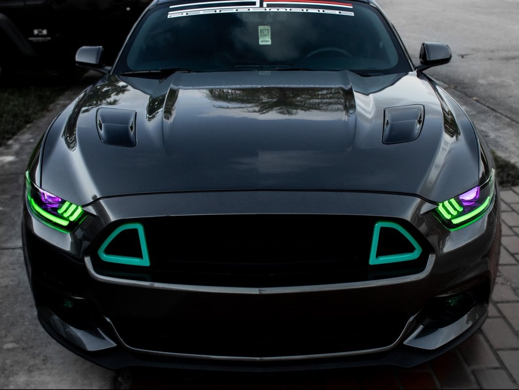 Raxiom Projector Headlights for OEM HID Bulbs; Black Housing; Clear Lens (15-17 Mustang; 18-22 Mustang GT350, GT500)