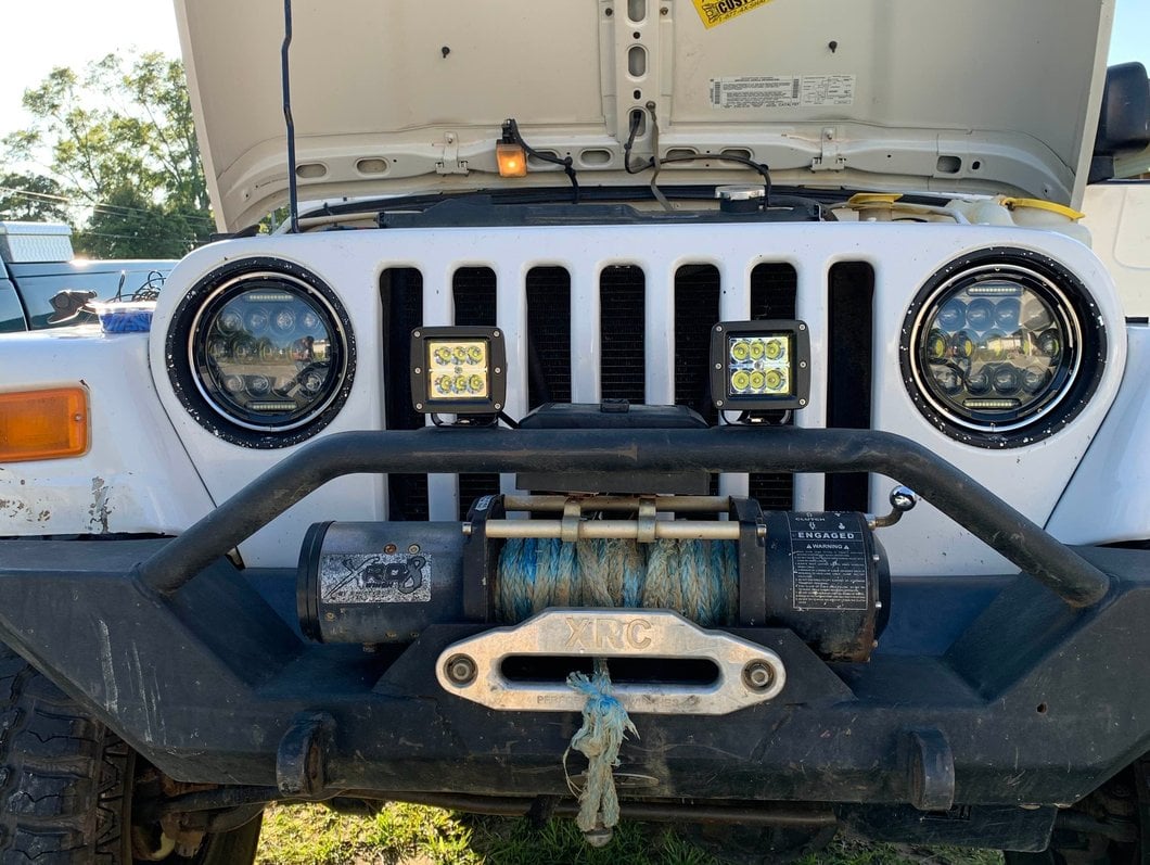 Raxiom Axial Series 3-Inch 6-LED Cube Light; Spot Beam (Universal; Some Adaptation May Be Required)