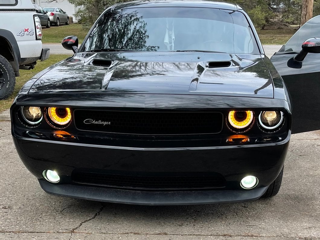Raxiom Halo Projector Headlights with Sequential Turn Signals; Black Housing; Clear Lens (08-14 Challenger w/ Factory Halogen Headlights)