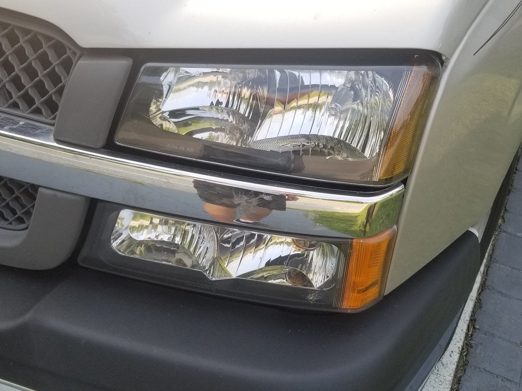 Raxiom Axial Series Euro Headlights; Black Housing; Clear Lens (03-06 Silverado 1500)
