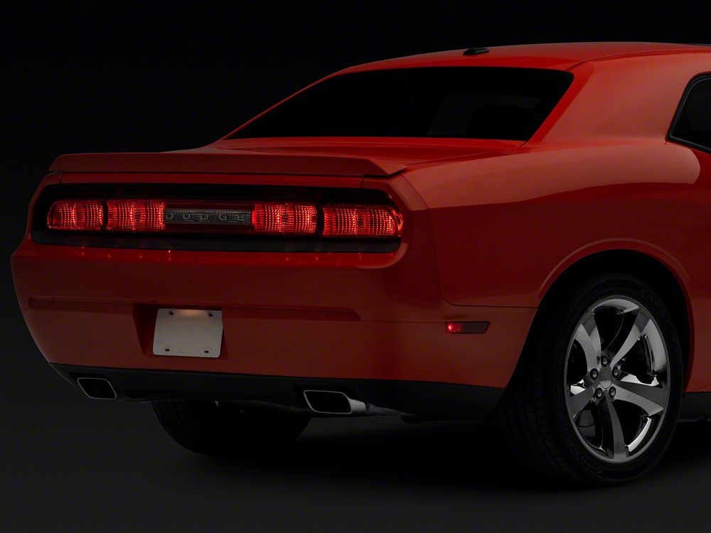 Raxiom Axial Series LED License Plate Lamp (08-14 Challenger)